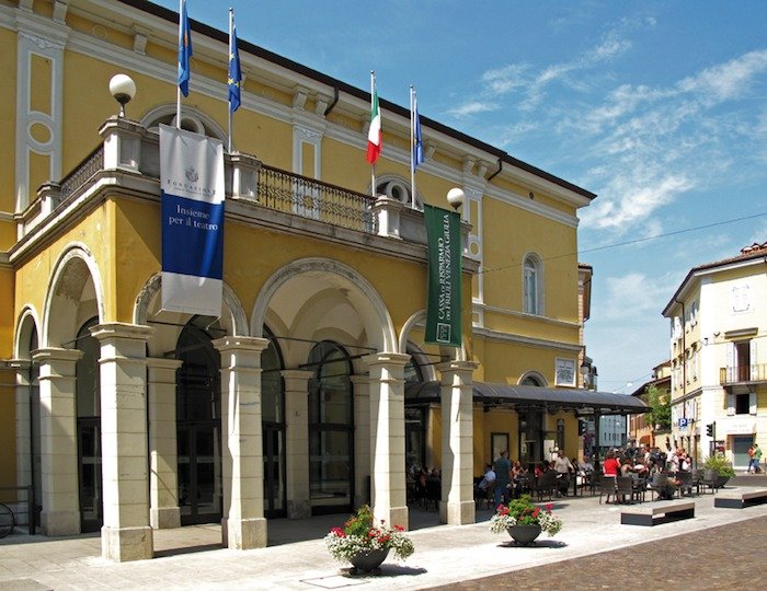 Via Garibaldi - Teatro "Giuseppe Verdi"